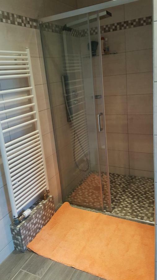 Chambres Individuelles Avec Cuisine Commune Tilloloy Ngoại thất bức ảnh